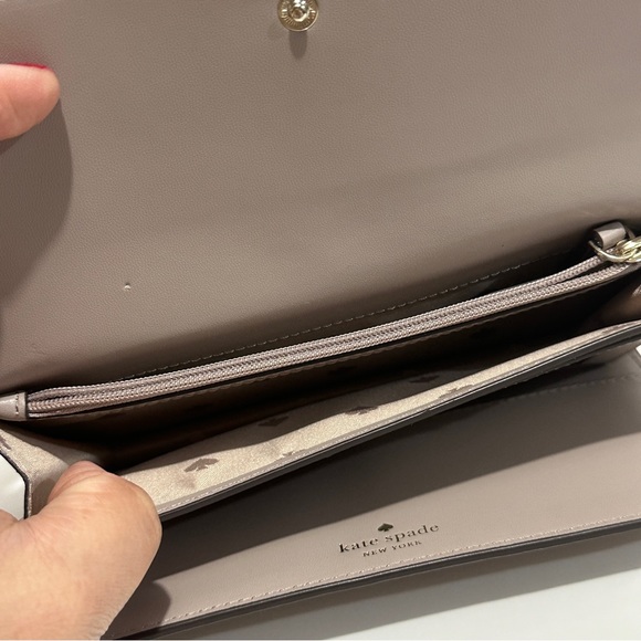 Authentic Kate Spade Wallet - Picture 7 of 9